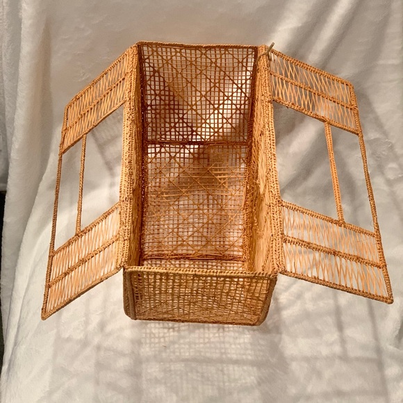 Luxchilas Half Moon Iraca Straw Bag, NWT! - Picture 9 of 12